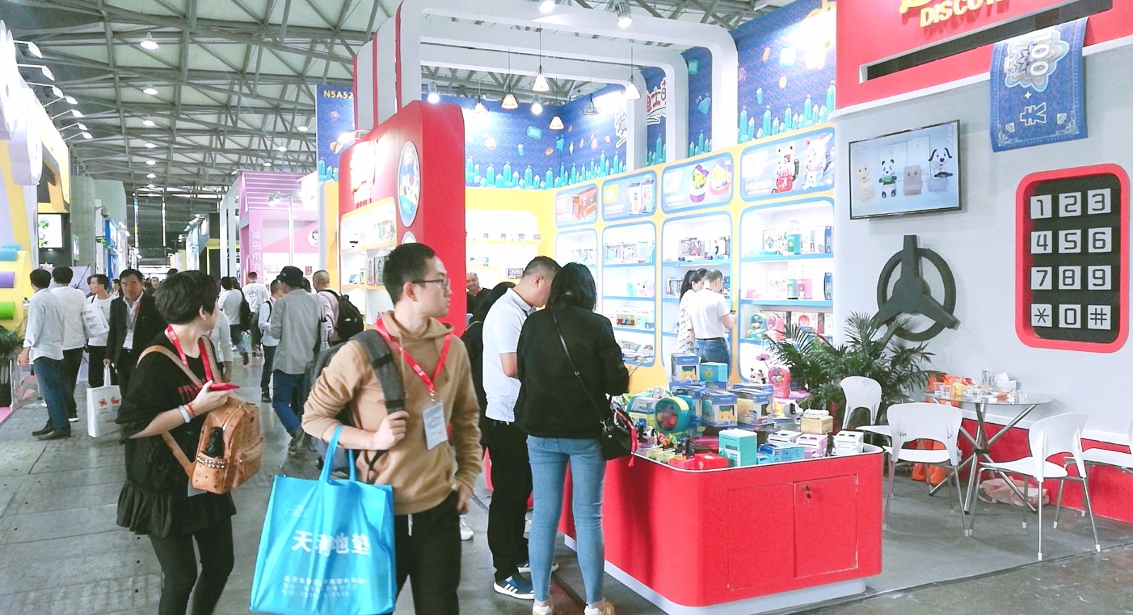 热烈祝贺2019中国国际婴童用品展、中国国际玩具及教育设备展、中国国际婴童品牌授权展在上海新国际博览中心隆重开幕! 热烈祝贺2019中国国际婴童用品展、中国国际玩具及教育设备展、中国国际婴童品牌授权展在上海新国际博览中心隆重开幕!