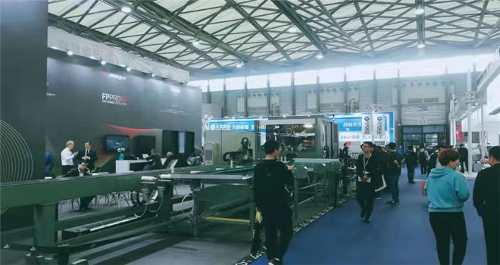 热烈祝贺2019中国国际门窗幕墙博览会在上海新国际博览中心隆重开幕! 热烈祝贺2019中国国际门窗幕墙博览会在上海新国际博览中心隆重开幕!