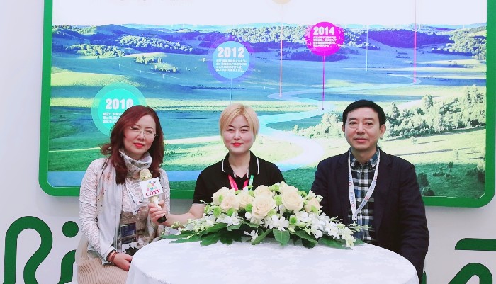 热烈祝贺2019中国国际门窗幕墙博览会在上海新国际博览中心隆重开幕! 热烈祝贺2019中国国际门窗幕墙博览会在上海新国际博览中心隆重开幕!