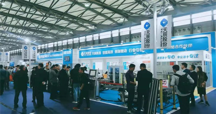 热烈祝贺2019中国国际门窗幕墙博览会在上海新国际博览中心隆重开幕! 热烈祝贺2019中国国际门窗幕墙博览会在上海新国际博览中心隆重开幕!