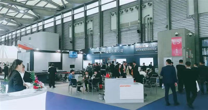 热烈祝贺2019中国国际门窗幕墙博览会在上海新国际博览中心隆重开幕! 热烈祝贺2019中国国际门窗幕墙博览会在上海新国际博览中心隆重开幕!