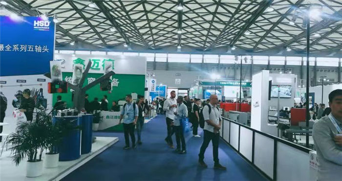 热烈祝贺2019中国国际门窗幕墙博览会在上海新国际博览中心隆重开幕! 热烈祝贺2019中国国际门窗幕墙博览会在上海新国际博览中心隆重开幕!