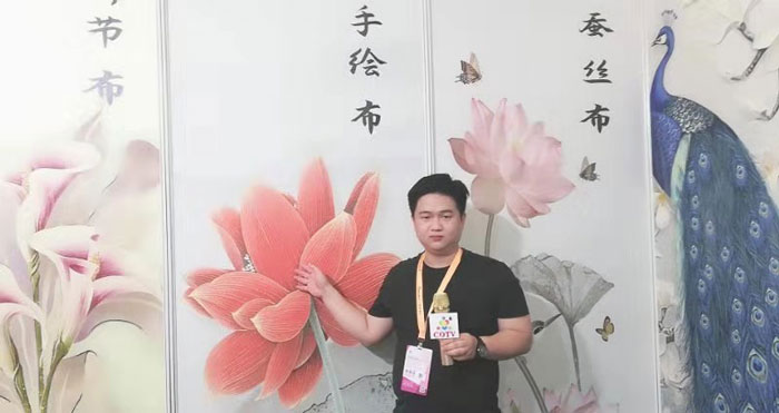 热烈祝贺2019第二十八届中国(上海)国际墙纸、墙布窗帘暨家居软装饰展在上海新国际博览中心隆重开幕! 热烈祝贺2019第二十八届中国(上海)国际墙纸、墙布窗帘暨家居软装饰展在上海新国际博览中心隆重开幕!