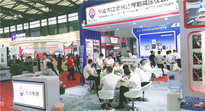 热烈祝贺2019第二十四届北京-埃森焊接与切割展览会在上海新国际博览中心隆重开幕! 热烈祝贺2019第二十四届北京-埃森焊接与切割展览会在上海新国际博览中心隆重开幕!