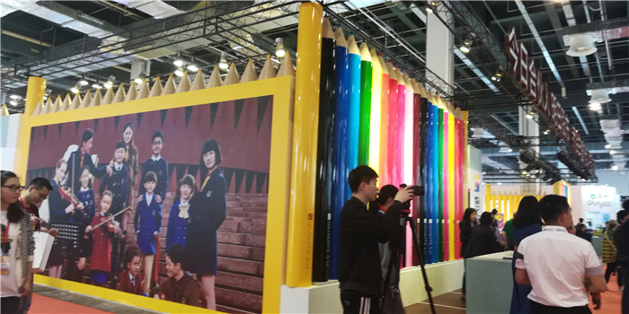 热烈祝贺第七届上海国际校服·园服展览会、第七届上海国际职业装博览会在上海世博展览馆隆重开幕 热烈祝贺第七届上海国际校服·园服展览会、第七届上海国际职业装博览会在上海世博展览馆隆重开幕