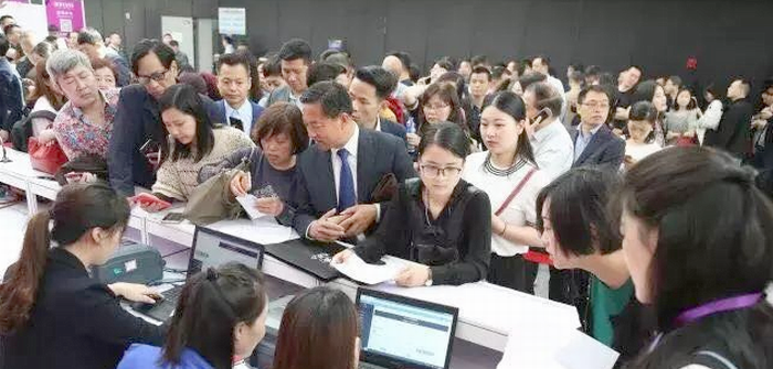 热烈祝贺第七届上海国际校服·园服展览会、第七届上海国际职业装博览会在上海世博展览馆隆重开幕 热烈祝贺第七届上海国际校服·园服展览会、第七届上海国际职业装博览会在上海世博展览馆隆重开幕