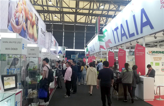 2019第二十届SIALCHINA中国国际食品和饮料展览会(中食展)于2019年5月14日-5月16日在上海新国际博览中心隆重开幕! 2019第二十届SIALCHINA中国国际食品和饮料展览会(中食展)于2019年5月14日-5月16日在上海新国际博览中心隆重开幕!