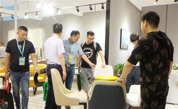 热烈祝贺2019第十一届苏州家具展览会在苏州国际博览中心隆重开幕! 热烈祝贺2019第十一届苏州家具展览会在苏州国际博览中心隆重开幕!