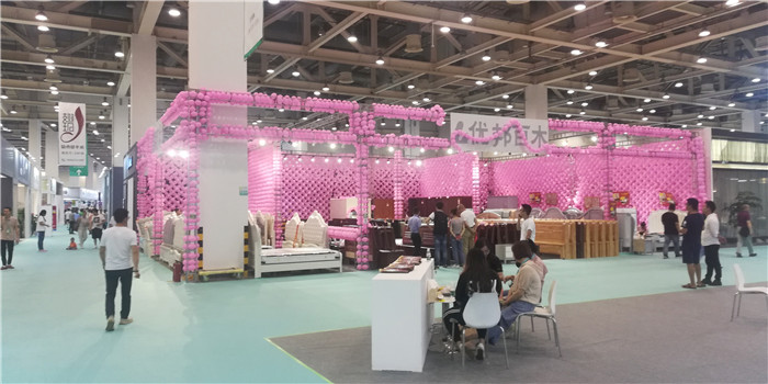 热烈祝贺2019第十一届苏州家具展览会在苏州国际博览中心隆重开幕! 热烈祝贺2019第十一届苏州家具展览会在苏州国际博览中心隆重开幕!