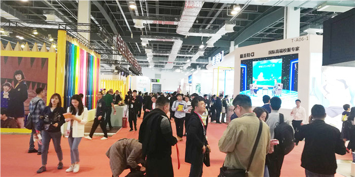 热烈祝贺第七届上海国际校服·园服展览会、第七届上海国际职业装博览会在上海世博展览馆隆重开幕 热烈祝贺第七届上海国际校服·园服展览会、第七届上海国际职业装博览会在上海世博展览馆隆重开幕
