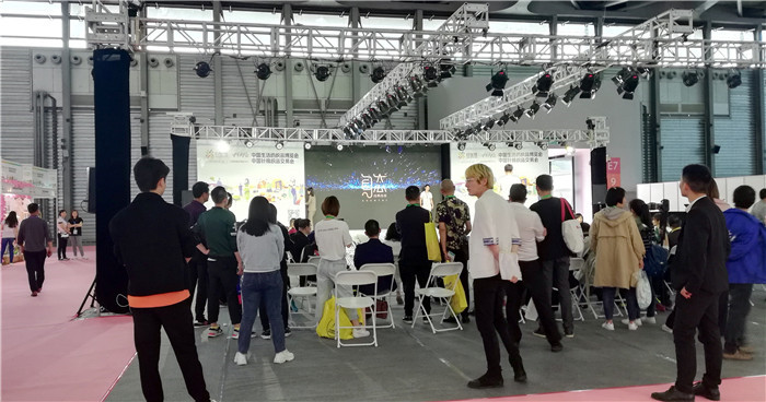 2019第101届中国针棉织品交易会(中针会)于2019年4月20日---4月22日在上海新国际博览中心隆重开幕 2019第101届中国针棉织品交易会(中针会)于2019年4月20日---4月22日在上海新国际博览中心隆重开幕