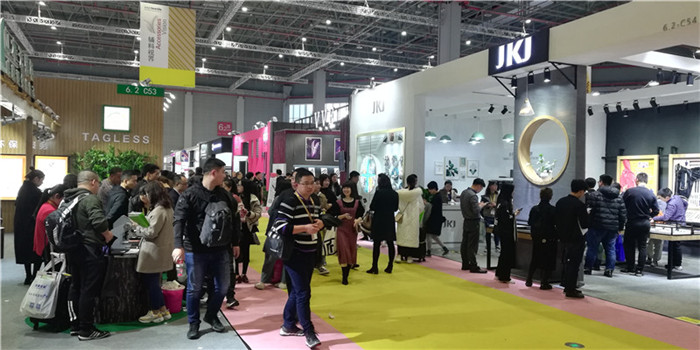 2019中国国际纺织面料及辅料 、纺织纱线、服装服饰博览会在上海国家会展中心隆重开幕! 2019中国国际纺织面料及辅料 、纺织纱线、服装服饰博览会在上海国家会展中心隆重开幕!
