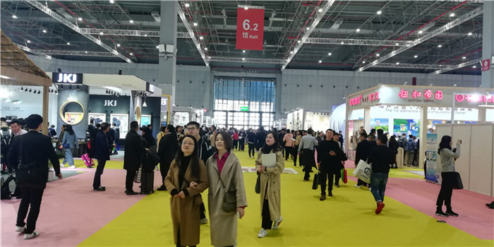 2019中国国际纺织面料及辅料 、纺织纱线、服装服饰博览会在上海国家会展中心隆重开幕! 2019中国国际纺织面料及辅料 、纺织纱线、服装服饰博览会在上海国家会展中心隆重开幕!