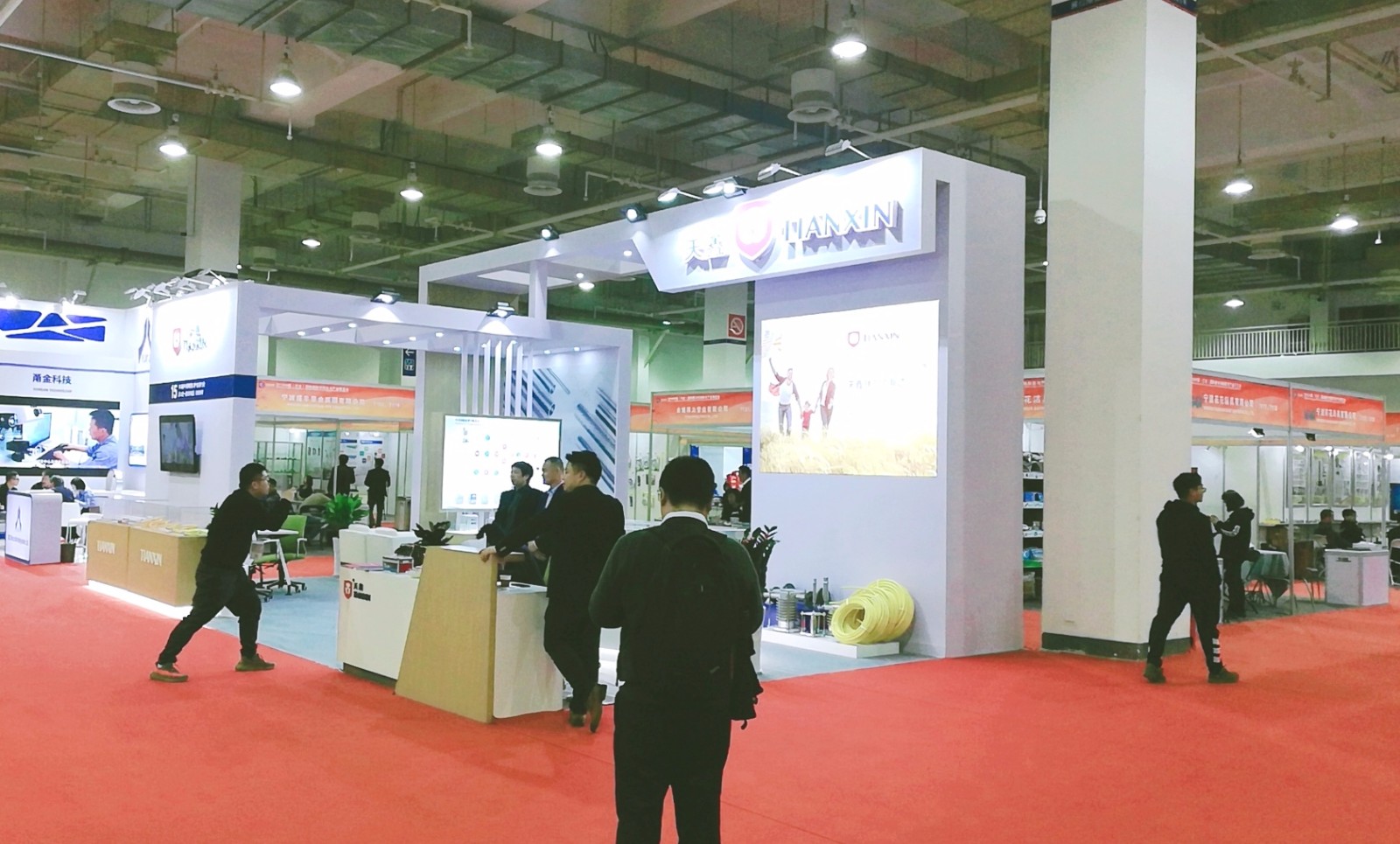 热烈祝贺2019中国(宁波)国际新材料科技与产业博览会在宁波国际会展中心隆重开幕! 热烈祝贺2019中国(宁波)国际新材料科技与产业博览会在宁波国际会展中心隆重开幕!