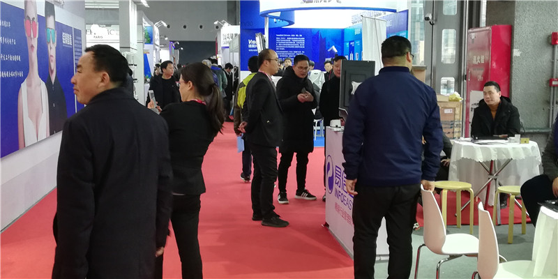 第十九届中国(上海)国际眼镜业展览会 THE19”CHlNA (SHANGHAⅠ)lNTERNATⅠONAL OPTlCS FAIR 2019年2月21-23日在上海世博会展馆隆重举行 第十九届中国(上海)国际眼镜业展览会 THE19”CHlNA (SHANGHAⅠ)lNTERNATⅠONAL OPTlCS FAIR 2019年2月21-23日在上海世博会展馆隆重举行