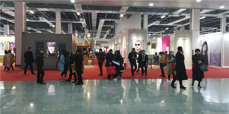 第十九届中国(上海)国际眼镜业展览会 THE19”CHlNA (SHANGHAⅠ)lNTERNATⅠONAL OPTlCS FAIR 2019年2月21-23日在上海世博会展馆隆重举行 第十九届中国(上海)国际眼镜业展览会 THE19”CHlNA (SHANGHAⅠ)lNTERNATⅠONAL OPTlCS FAIR 2019年2月21-23日在上海世博会展馆隆重举行