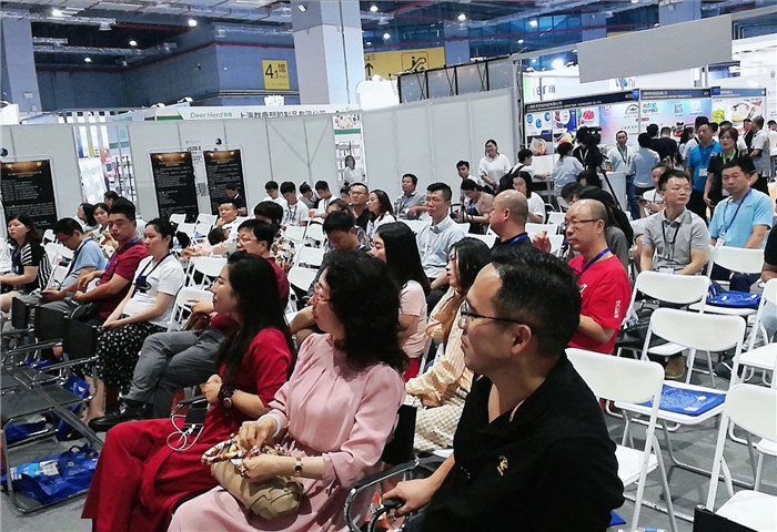 祝贺2019第三届电子商务包装&供应链展览会于2019年8月21日-8月23日在上海国家会展中心隆重开幕! 祝贺2019第三届电子商务包装&供应链展览会于2019年8月21日-8月23日在上海国家会展中心隆重开幕!