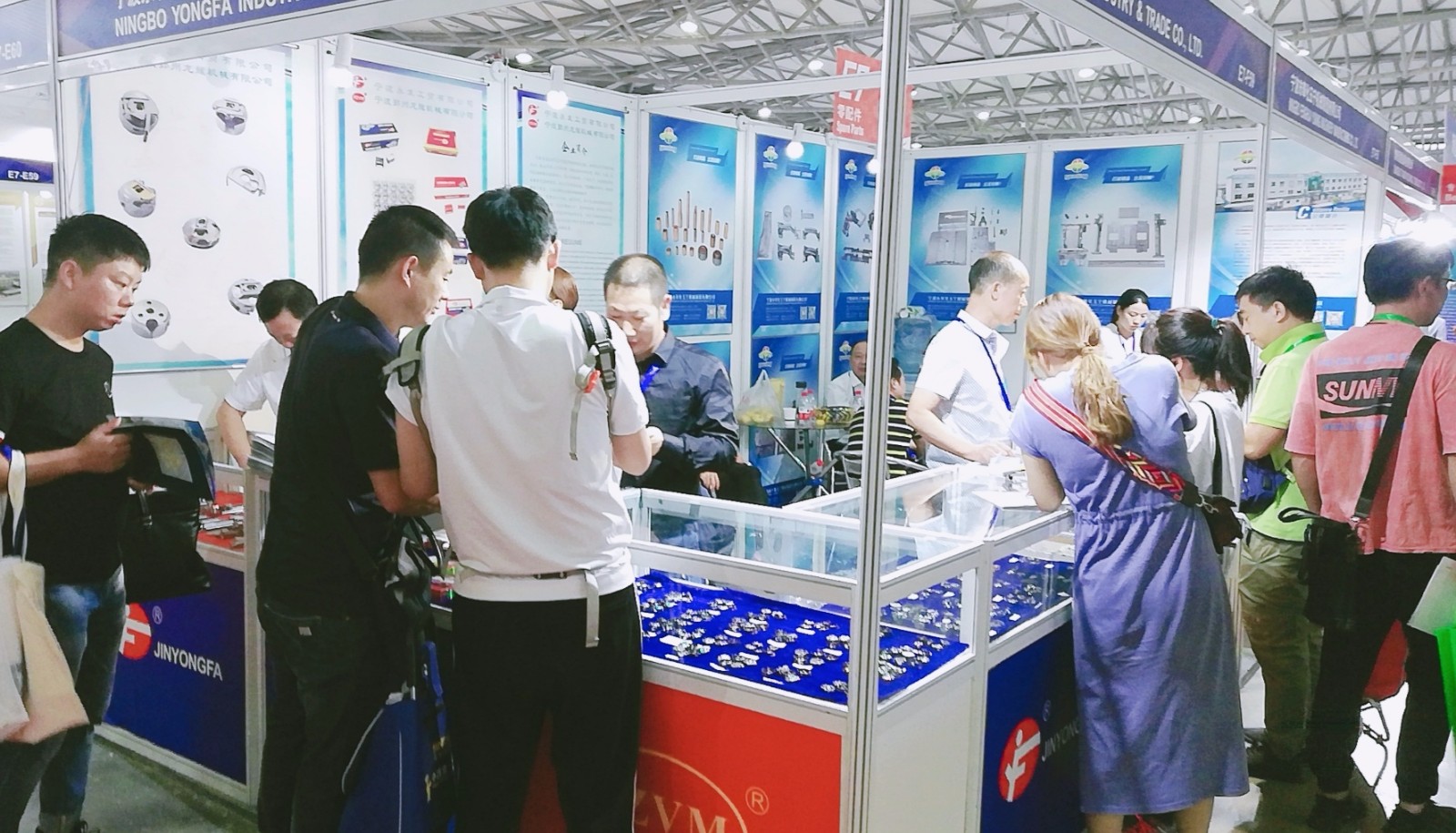 热烈祝贺2019中国国际缝纫设备展在上海新国际博览中心隆重开幕! 热烈祝贺2019中国国际缝纫设备展在上海新国际博览中心隆重开幕!