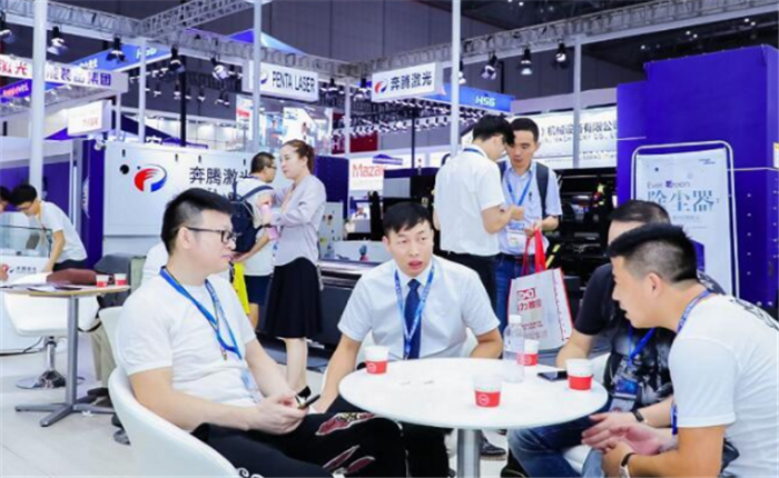 热烈祝贺2019第21届中国国际工业博览会在上海国家会展中心隆重开幕! 热烈祝贺2019第21届中国国际工业博览会在上海国家会展中心隆重开幕!