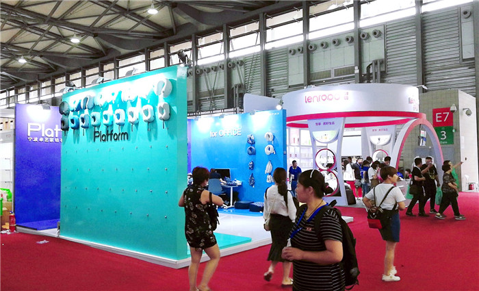 热烈祝贺2019第113届中国日用百货商品交易会在上海新国际博览中心隆重开幕! 热烈祝贺2019第113届中国日用百货商品交易会在上海新国际博览中心隆重开幕!