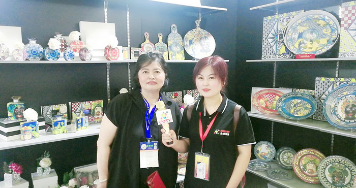 热烈祝贺2019第113届中国日用百货商品交易会在上海新国际博览中心隆重开幕! 热烈祝贺2019第113届中国日用百货商品交易会在上海新国际博览中心隆重开幕!