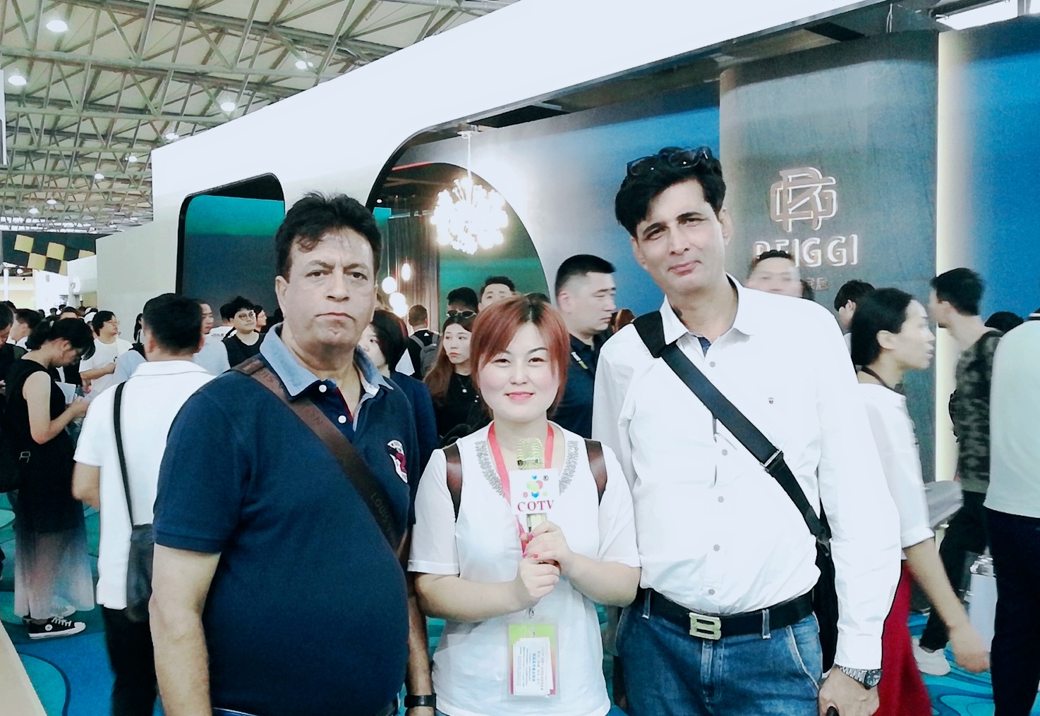 热烈祝贺2019第二十五中国国际家具展览会在上海新国际博览中心隆重开幕! 热烈祝贺2019第二十五中国国际家具展览会在上海新国际博览中心隆重开幕!