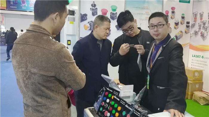 2019第十一届永康国际机械装备及工模具展览会在永康国际博览中心隆重开幕,大号会展为您现场发布! 2019第十一届永康国际机械装备及工模具展览会在永康国际博览中心隆重开幕,大号会展为您现场发布!