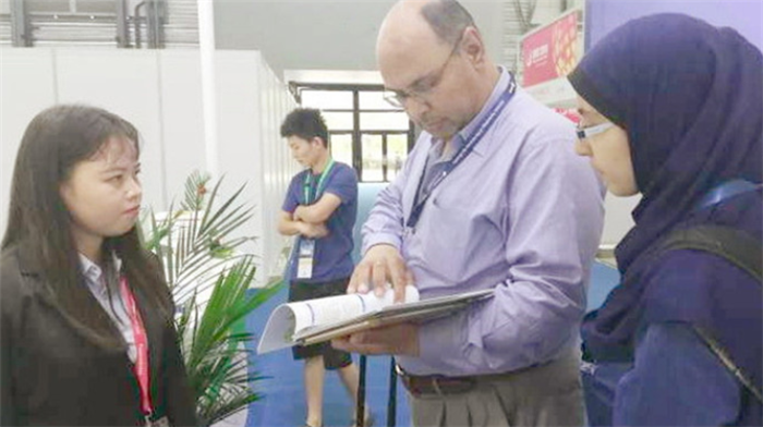 第十三届(2019)国际太阳能光伏与智慧能源(上海)展览会在上海新国际博览中心隆重开幕! 第十三届(2019)国际太阳能光伏与智慧能源(上海)展览会在上海新国际博览中心隆重开幕!