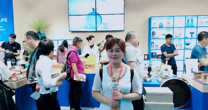 热烈祝贺2019第二十五中国国际家具展览会在上海新国际博览中心隆重开幕! 热烈祝贺2019第二十五中国国际家具展览会在上海新国际博览中心隆重开幕!