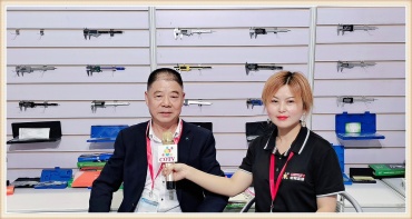 浙江浙量工量刃具有限公司研发生产销售"ZL浙量”品牌游标卡尺、数显卡尺、千分尺、带表卡尺量具