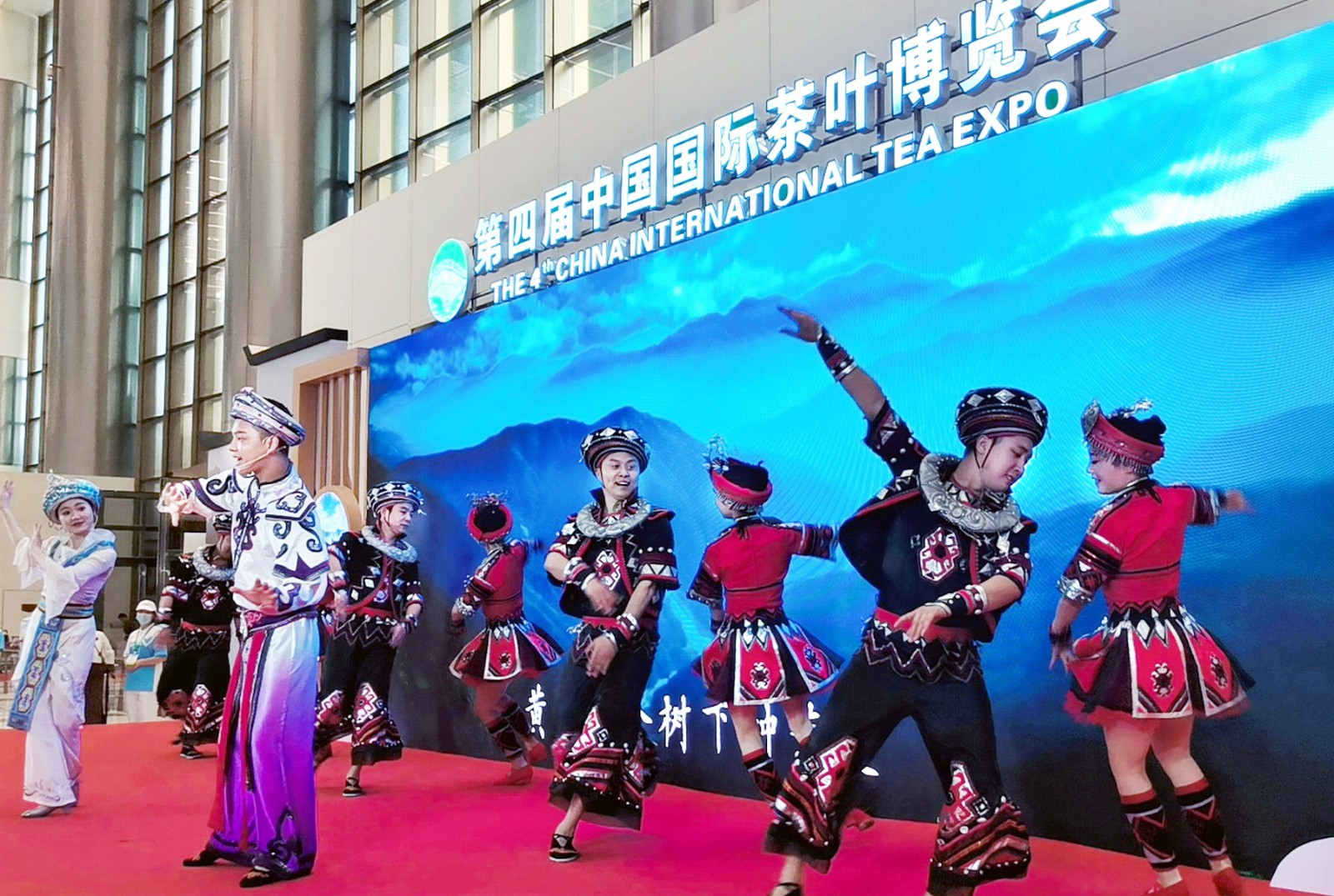 热烈祝贺2021第四届中国国际茶叶博览会于2021年5月21日-5月25日在杭州国际博览中心隆重开幕!COTV大号会展为您现场发布! 热烈祝贺2021第四届中国国际茶叶博览会于2021年5月21日-5月25日在杭州国际博览中心隆重开幕!COTV大号会展为您现场发布!