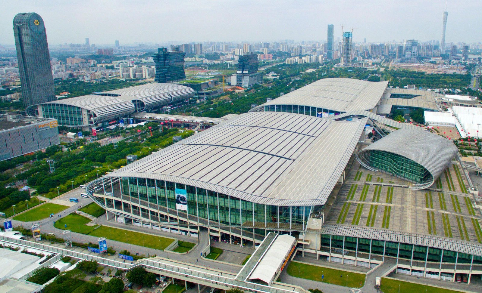 2022中国广州国际物流装备技术及智慧交通产业展览会于2022年08月24日至26日在中国广州进出口商品交易展览馆隆重开幕！来自各地的物流企业前来参展！中网市场、大号会展现场发布！