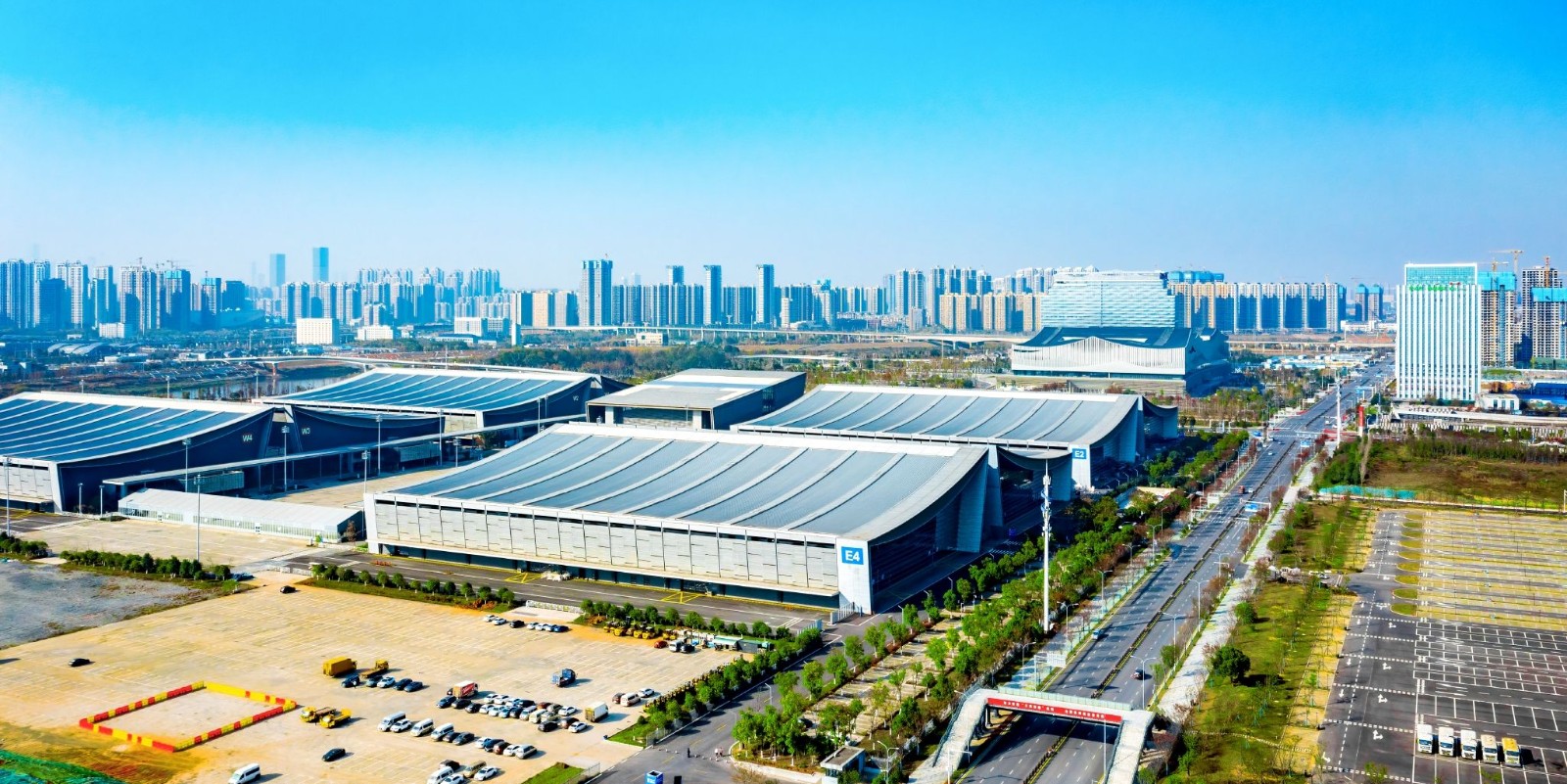 2022湖南口腔医疗设备与器材览会于2022年09月04日-06日在湖南长沙国际会展中心隆重开幕!来自各地的口腔设备及器材相关企业前来参展!中网市场、大号会展现场发布! 2022湖南口腔医疗设备与器材览会于2022年09月04日-06日在湖南长沙国际会展中心隆重开幕!来自各地的口腔设备及器材相关企业前来参展!中网市场、大号会展现场发布!