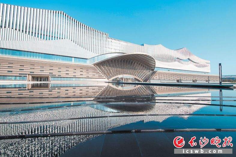 2022湖南口腔医疗设备与器材览会于2022年09月04日-06日在湖南长沙国际会展中心隆重开幕!来自各地的口腔设备及器材相关企业前来参展!中网市场、大号会展现场发布! 2022湖南口腔医疗设备与器材览会于2022年09月04日-06日在湖南长沙国际会展中心隆重开幕!来自各地的口腔设备及器材相关企业前来参展!中网市场、大号会展现场发布!