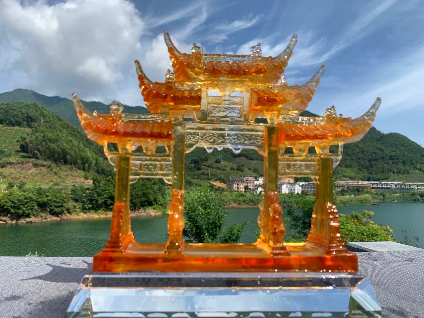 2022中国·浦江第13届水晶玻璃产业博览会于2022年12月2日4日在中国浙江金华浦江水晶小镇隆重开幕！来自各地的相关企业前来参展！COTV全球直播、中网巿场、大号会展现场发布！