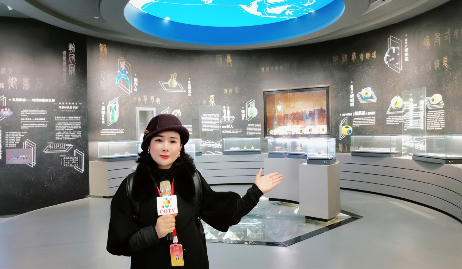 2022中国·浦江第13届水晶玻璃产业博览会于2022年12月2日4日在中国浙江金华浦江水晶小镇隆重开幕！来自各地的相关企业前来参展！COTV全球直播、中网巿场、大号会展现场发布！