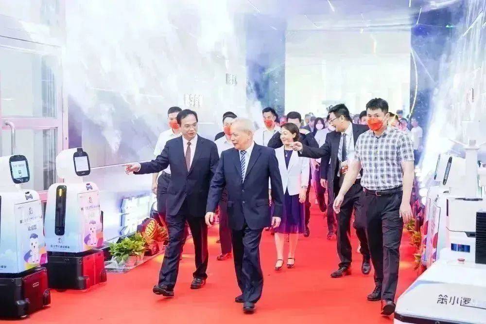 数聚八方 智引未来,第三届数博会4月榕城正待勃发 数聚八方 智引未来,第三届数博会4月榕城正待勃发