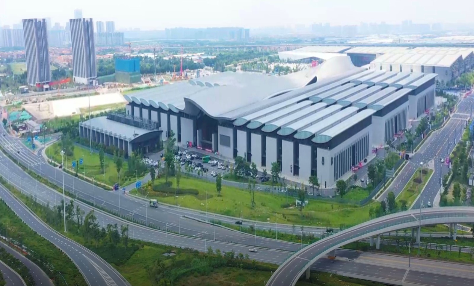 2023佛山（潭州）国际陶瓷与卫浴展览会（陶瓷产品展）于2023年04月15日-19日在中国·广东潭州国际会展中心隆重开幕！COTV全球直播、中网市场、中网TV、大号会展现场发布！