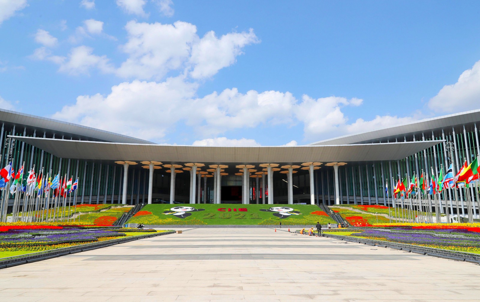 2023中国国际门窗幕墙展／建筑设计／未来房产／第19届中国国际屋面和建筑防水技术展于2023年08月03日-06日在上海国家会展中心盛大开幕！COTV全球直播、中网市场、大号会展现场发布！