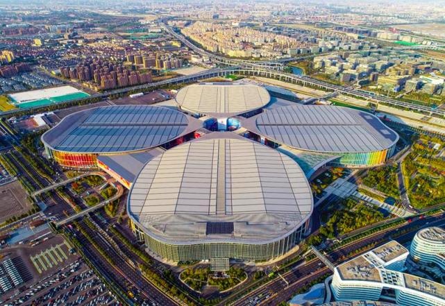 2023中国国际门窗幕墙展／建筑设计／未来房产／第19届中国国际屋面和建筑防水技术展于2023年08月03日-06日在上海国家会展中心盛大开幕！COTV全球直播、中网市场、大号会展现场发布！