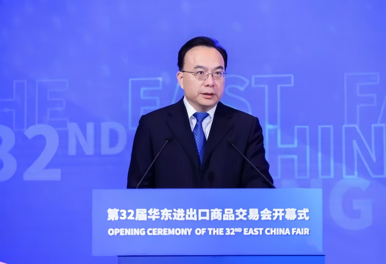 大号发布：2024第32届华东进出口商品交易会（上海华交会）于2024年03月01日-03月04日在上海新国际博览中心盛大开幕！COTV全球直播、中网市场、大号会展现场发布！