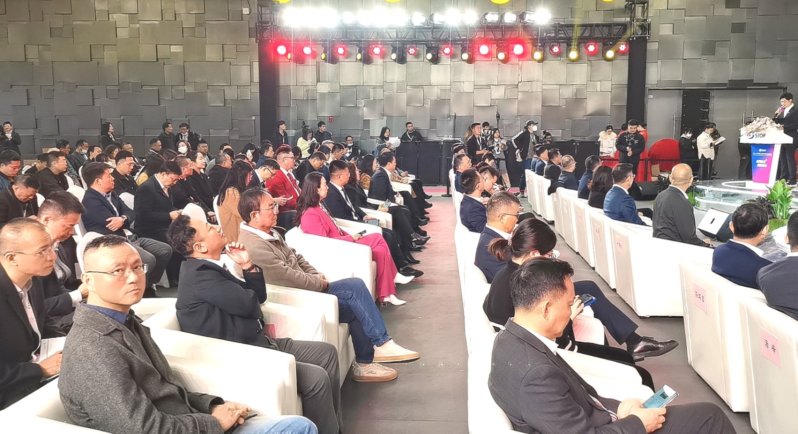 大号发布：2024第二十二届（眼镜产业）中国（上海）国际眼镜业展览会于2024年03月11日-13日在上海世博展览馆隆重开幕！COTV金球直播、中网市场、中网TV、大号会展现场发布！