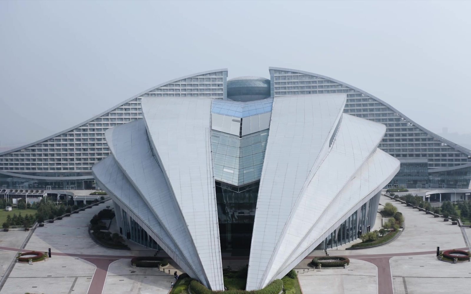 大号发布：2024中国武汉定制家居展览会暨中部大家居供应链博览会于2024年05月08日-10日在武汉国际博览中心盛大开幕！COTV全球直播、中网市场、中国房产家居网.COM、大号会展现场发布！