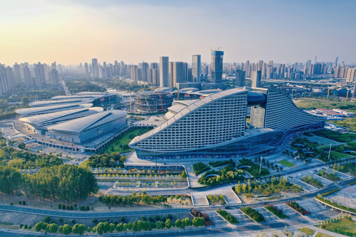 大号发布：2024中国武汉定制家居展览会暨中部大家居供应链博览会于2024年05月08日-10日在武汉国际博览中心盛大开幕！COTV全球直播、中网市场、中国房产家居网.COM、大号会展现场发布！