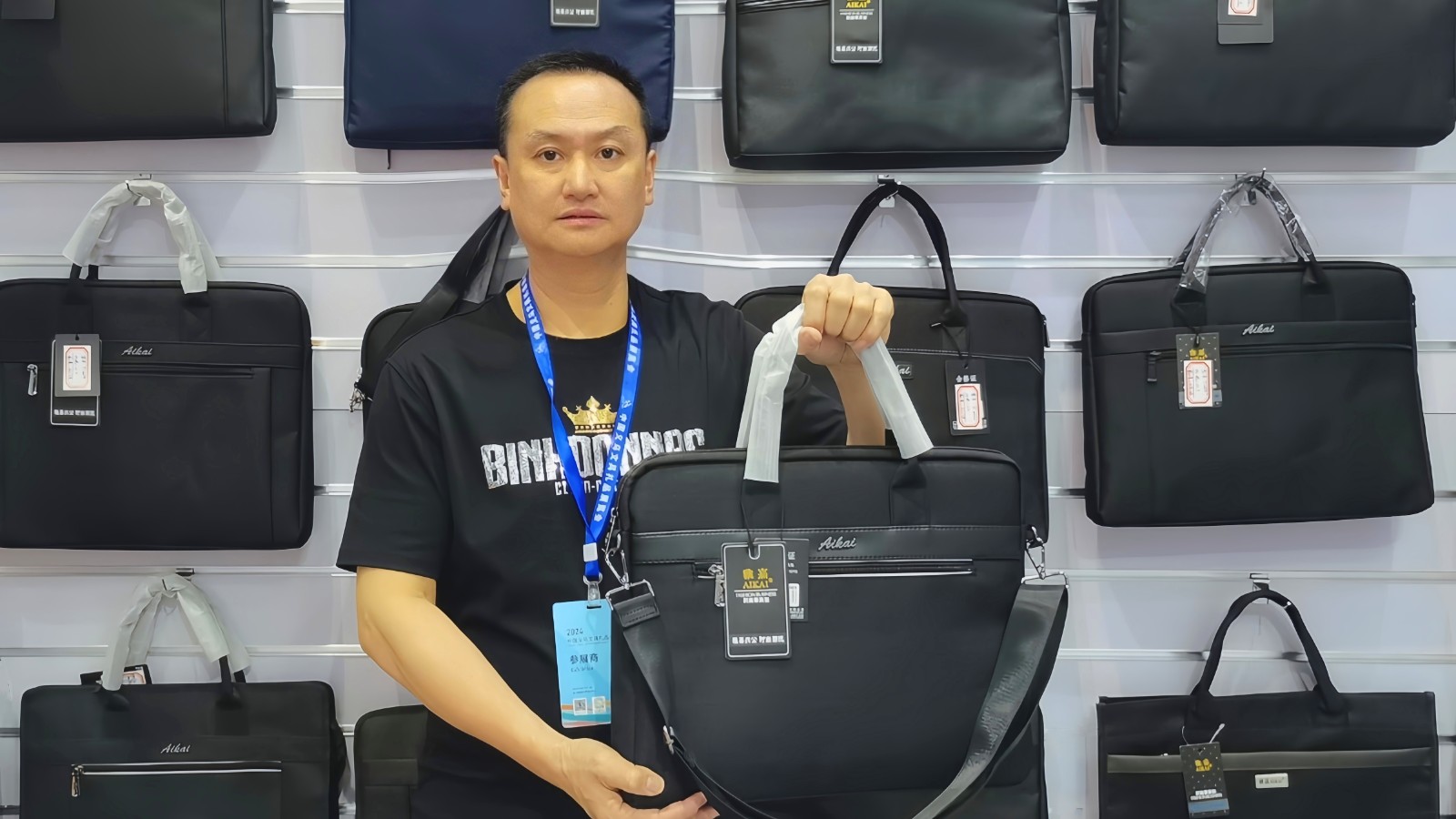 大号发布：2024中国义乌文具礼品展览会暨大学汛文具新品联合发布会于2024年06月03日-05日在义乌国际博览中心隆重开幕！来自各地相关企业前来参展！COTV全球直播、中网市场、大号会展现场发布！