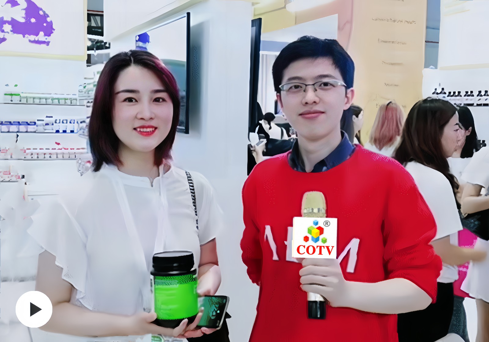 大号发布：2024 食品饮料创新展览会暨食品饮料创新论坛于2024年06月25日-27日在上海国家会展中心隆重开幕！来自各地食品饮料行业相关企业前来参展！COTV全球直播、中网市场、大号会展现场发布！