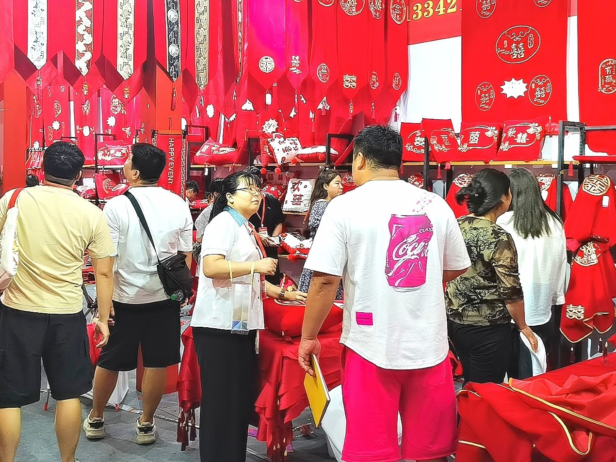 大号发布:2024第117届中国日用百货商品交易会暨智慧生活博览会于2024年07月18日-20日在上海国家会展中心盛大开幕!COTV全球直播、大号商城、中网市场、大号会展现场发布! 大号发布:2024第117届中国日用百货商品交易会暨智慧生活博览会于2024年07月18日-20日在上海国家会展中心盛大开幕!COTV全球直播、大号商城、中网市场、大号会展现场发布!