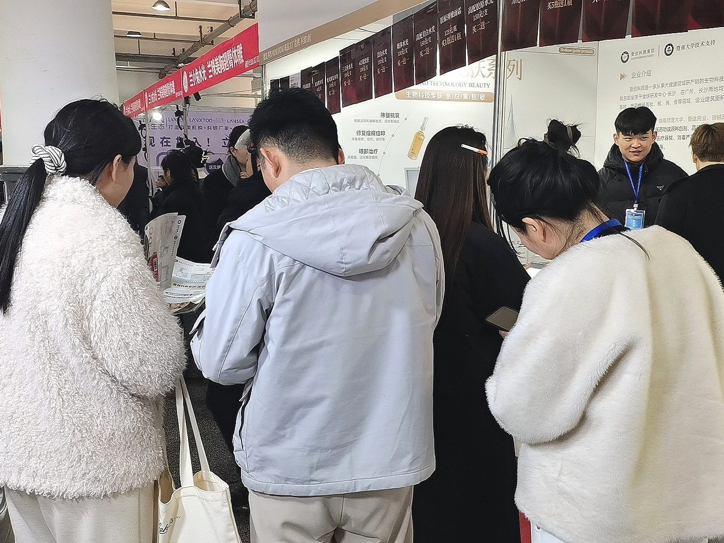大号发布-2025第十五届（杭州）全球新电商暨网红直播及私域电商团购博览会于2025年02月28日-03月02日在杭州大会展中心隆重开幕！COTV全球直播、中网市场、大号商城、大号会展现场发布！