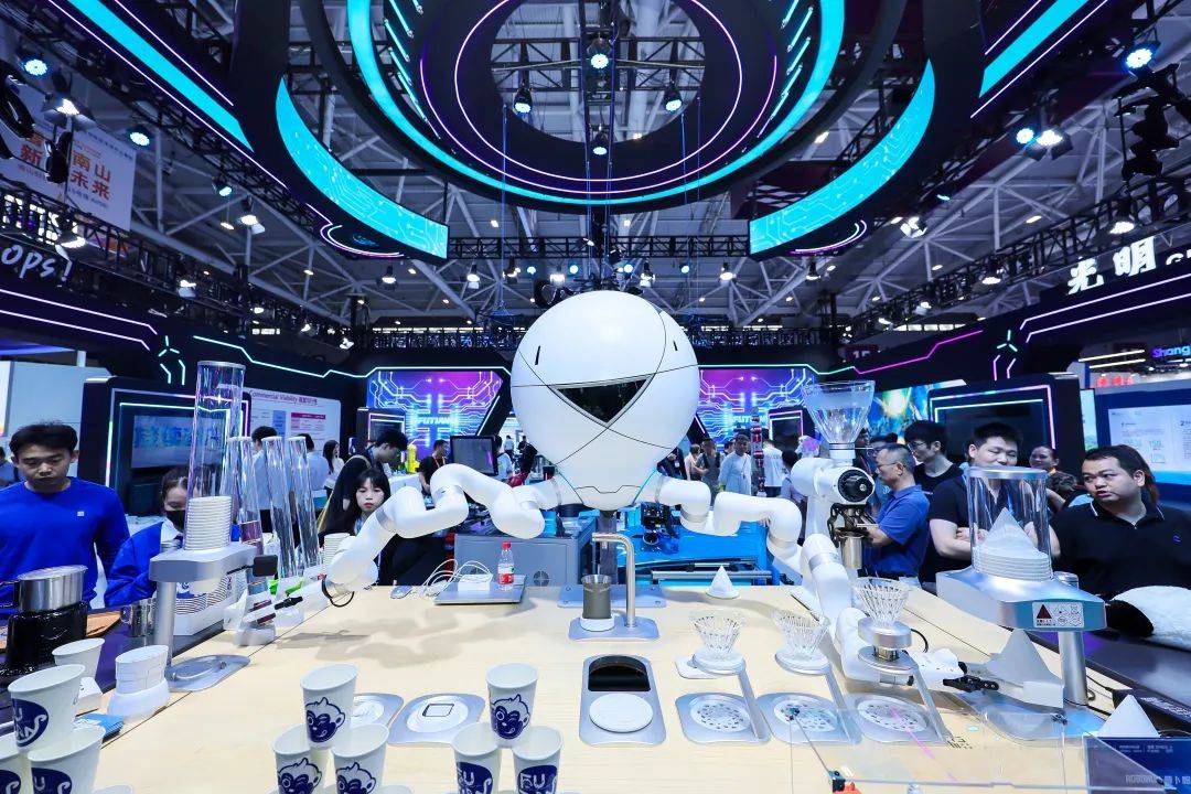 聚焦“战略性技术” 抢占全球科技制高点：深圳人工智能展