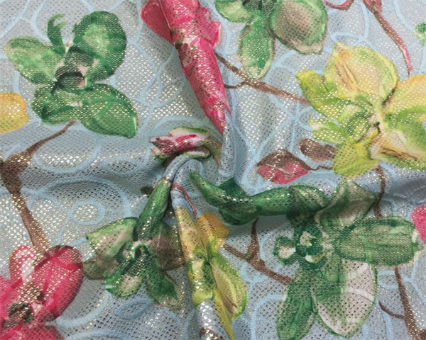 涤纶时装布烫金轧花加工
